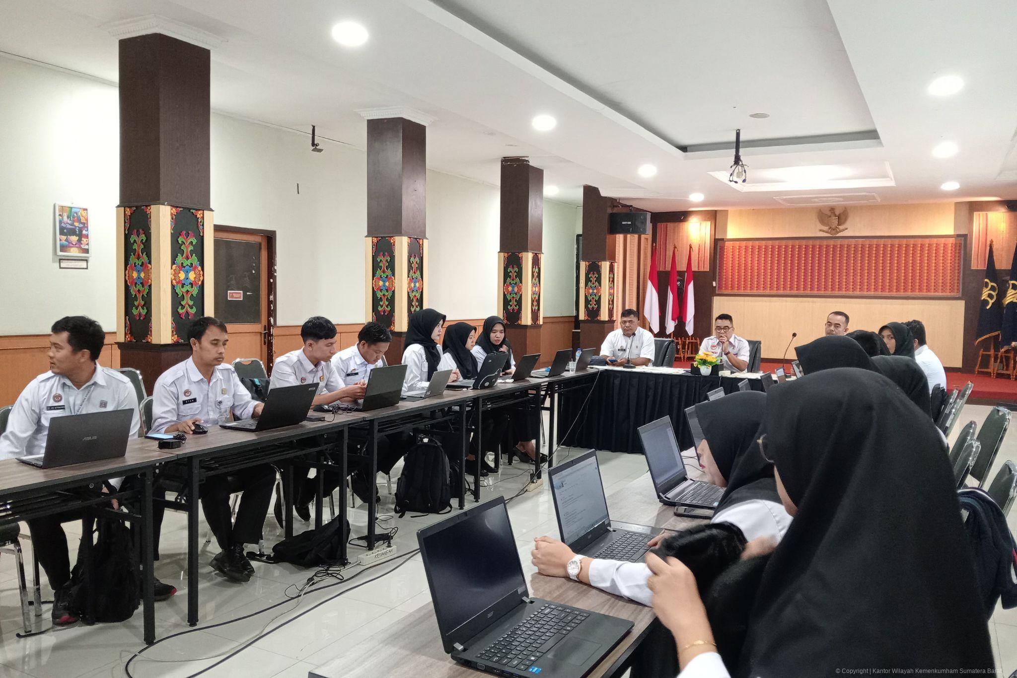 Kemenkumham Sumbar Lakukan Pendampingan Pengelolaan Aplikasi Srikandi dan E-Arsip Terhadap Satuan Kerja di Bawahnya